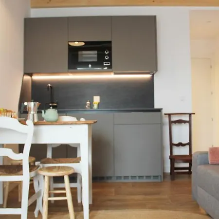 La Casa De Nuestro Abuelo *