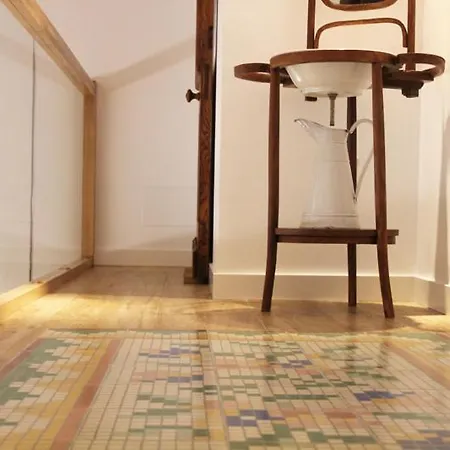 La Casa De Nuestro Abuelo *